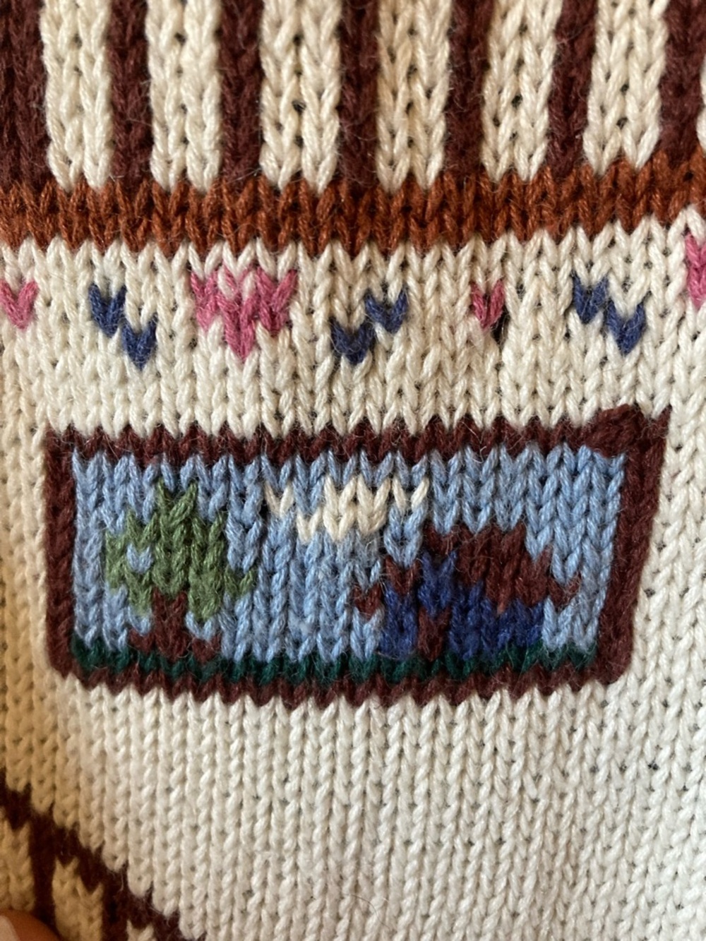 Vintage Woolrich Embroidered Sweater - XL - Picture 10 of 16